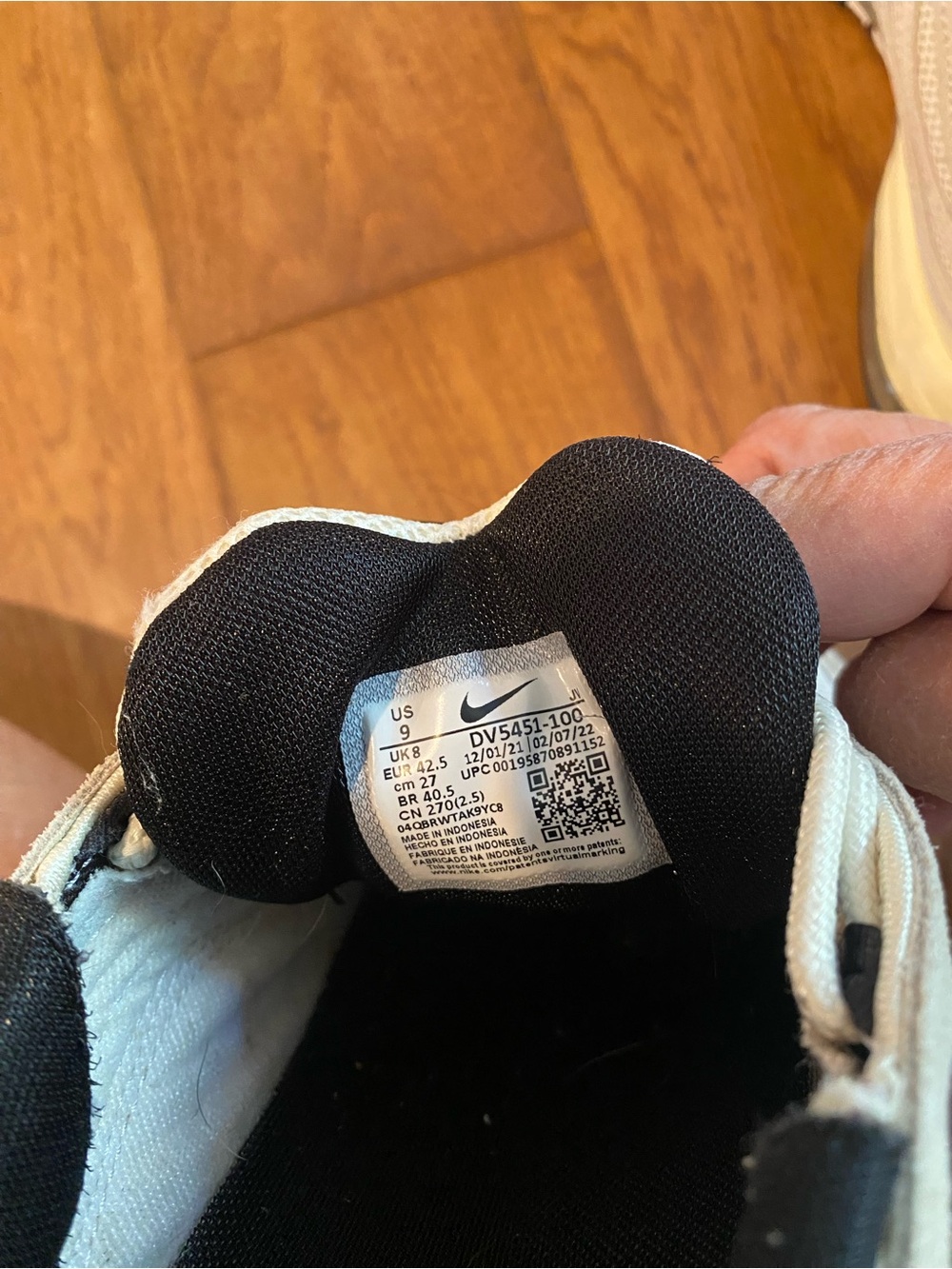 Nike Men’s Off-White/Cream Air Max 97 Sneakers - Picture 5 of 7